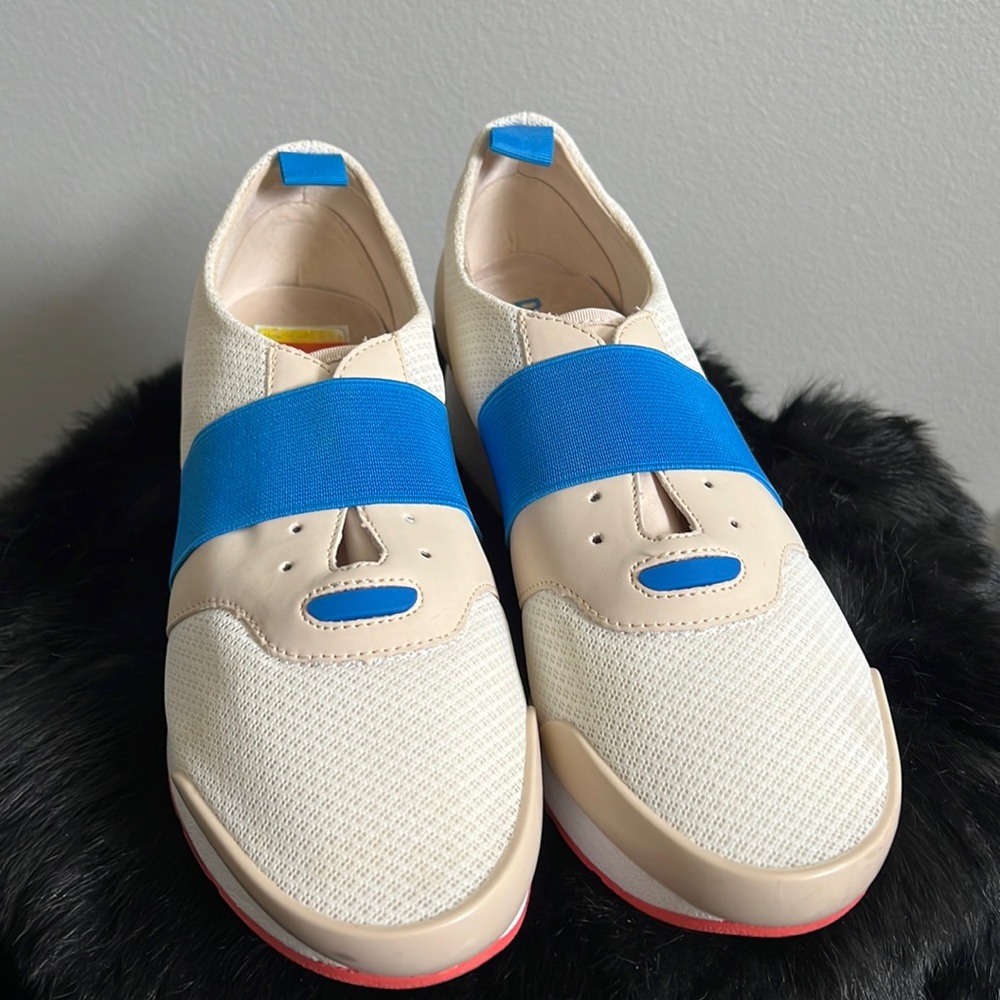 DKNY shoes